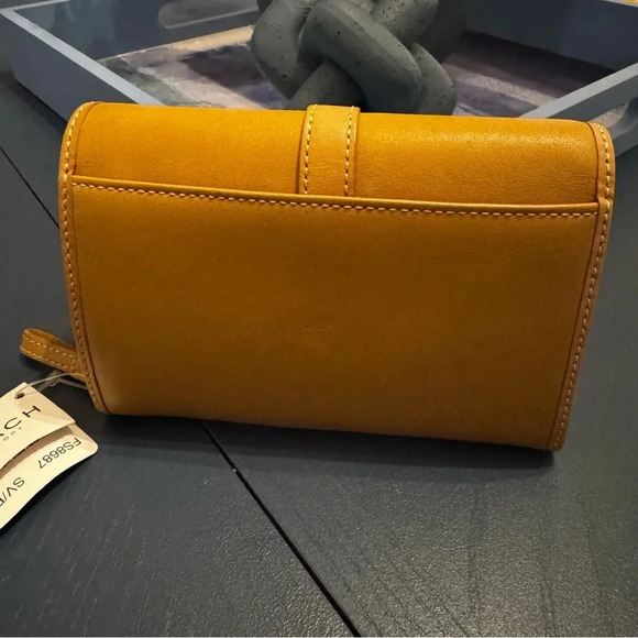 Coach Wallet NWT - Picture 2 of 9